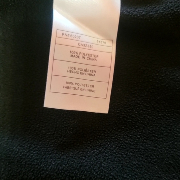 Boy's Medium Reebok zip up play warm jacket. - Picture 7 of 7